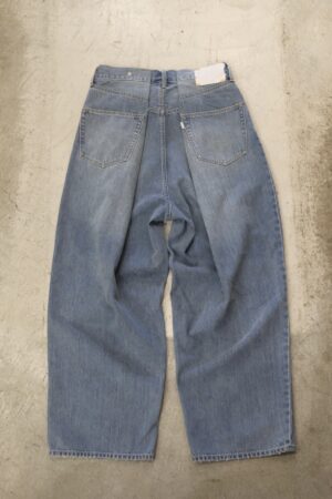 4 TUCK JEANS