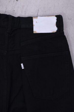 4 TUCK JEANS