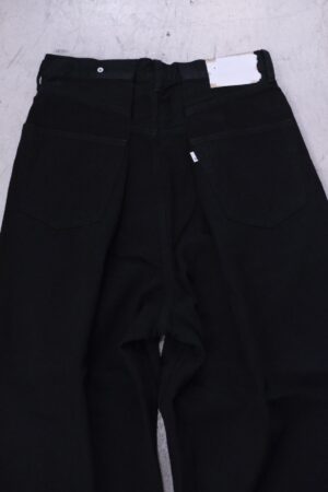 4 TUCK JEANS