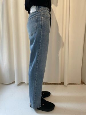 SLIT JEANS