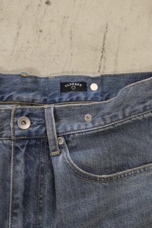 4 TUCK JEANS