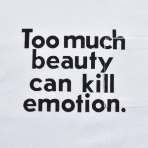 Too much beauty Crewneck Pocket Tee